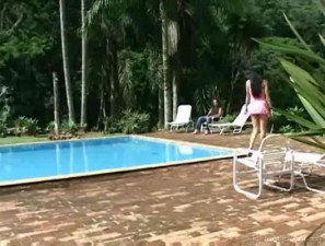 Poolside hardcore with a skilful tranny