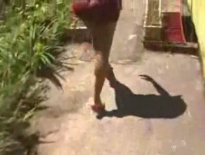 Tranny drills a girl outdoor
