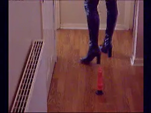 Amateur Ladyboy Saddling Toy At Home