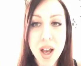 Hot Ladyboy In Lingerie Wanking On Webcam