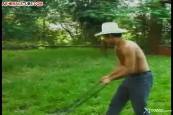 Indecent Outdoor Shemale Fuckers