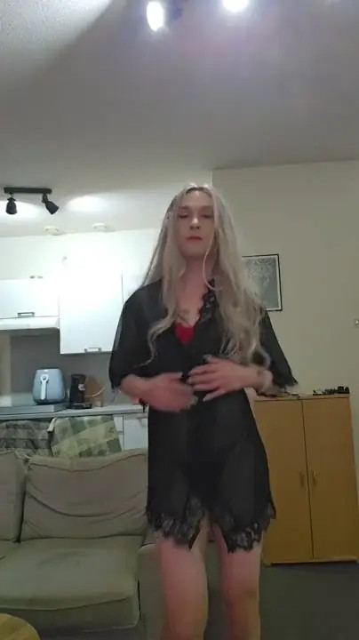 Watch Dance, Fuck & Cum Shemale Porn Videos | TranSexBig.