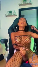 Mayla Vargas Latina Milk