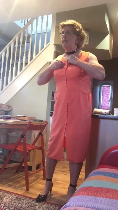 Watch Johanna undress her mature body Shemale Porn Videos | TranSexBig.