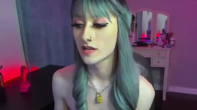 Sexy Trap Eats Her Cum