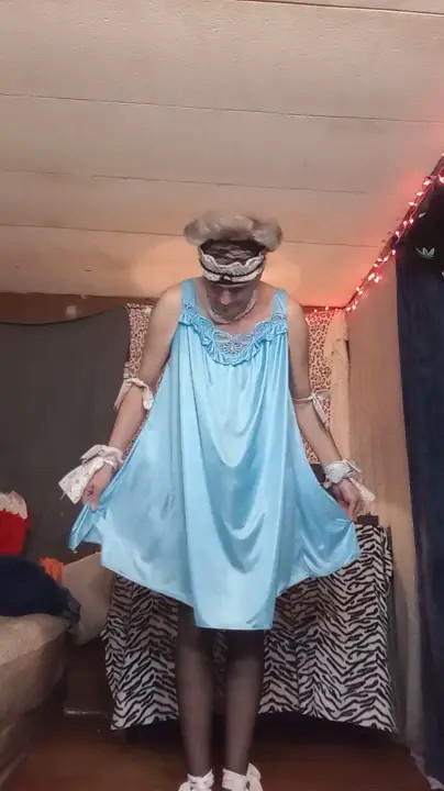 Watch MOMMIES NIGHTYY Shemale Porn Videos | TranSexBig.