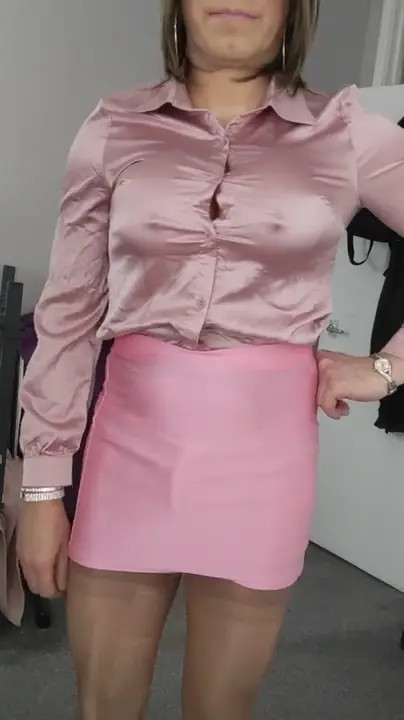 Watch I love showing my skirt bulge Shemale Porn Videos | TranSexBig.