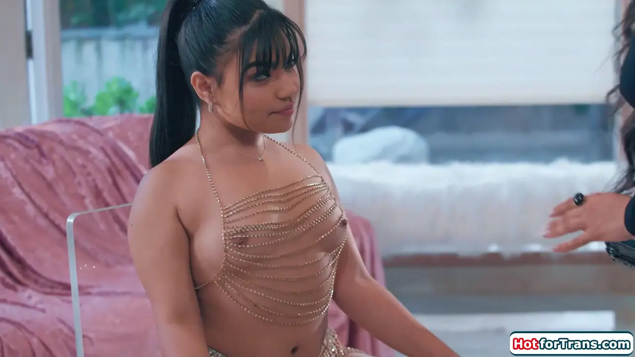 Watch Busty latina tgirl photographer Eva Maxim fucks petite model Shemale Porn Videos | TranSexBig.