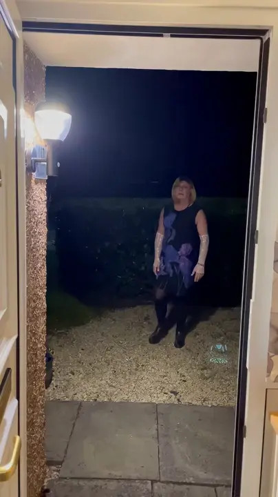 Watch Sonia at the front door Shemale Porn Videos | TranSexBig.