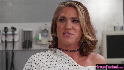 Hot tranny Kalli Grace fucks her new doctor and enjoyed bareback anal sex
