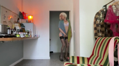 Wanking my girl cock