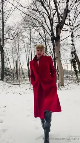 Watch Riuscirà a convincerti a succhiare il suo cazzone ? Shemale Porn Videos | TranSexBig.