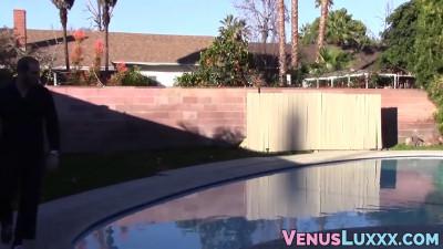 Pretty shemale Venus Lux ass stretches a horny muscular hunk