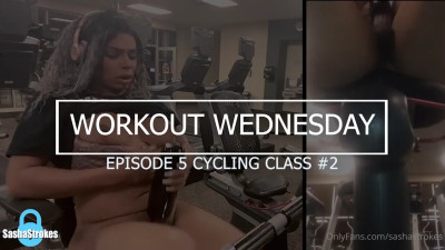 Using her sex toy to shoot a cumshot while working out in the gym