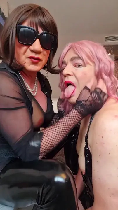 Watch Dirty kiss Shemale Porn Videos | TranSexBig.