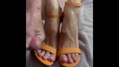 Cum on Tgirls Perfect Pink Toes