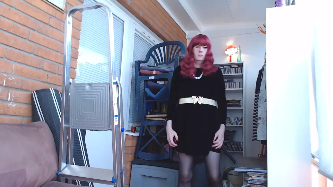Watch Red haired in a black dress Shemale Porn Videos | TranSexBig.