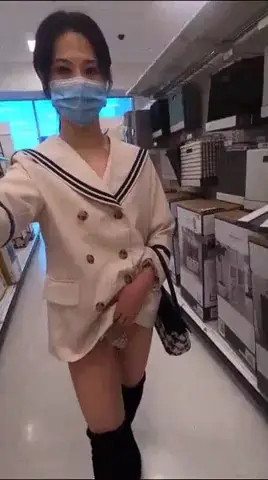 Watch Exciting Cock-out Walking & Cumshot Shemale Porn Videos | TranSexBig.