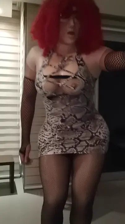 Watch AlexaTVMex in sexy miniskirt Shemale Porn Videos | TranSexBig.