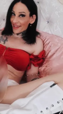 Valkyria Domina BTS difficulties working in porn