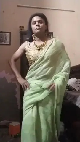 Watch Indian crossdresser Smita dancing in green saree Shemale Porn Videos | TranSexBig.