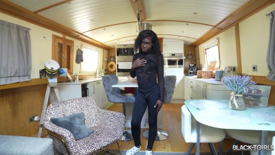 BLACK TGIRLS - Blackbarbi Undressed & Flex Her Muscles