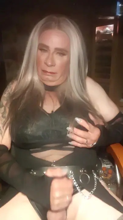 Watch Doing what makes you feel good Shemale Porn Videos | TranSexBig.