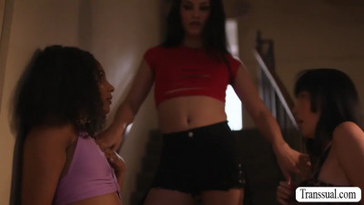 TS Zariah Aura bangs Anna De Ville in fuck club