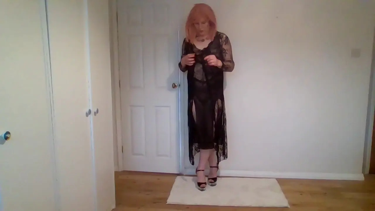 Watch Nude strip in black lacy lingerie and heels Shemale Porn Videos | TranSexBig.