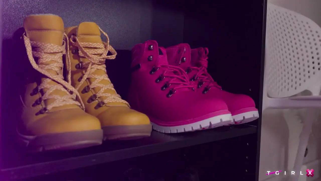 Watch TGIRLX: The Shoe Reseller Shemale Porn Videos | TranSexBig.