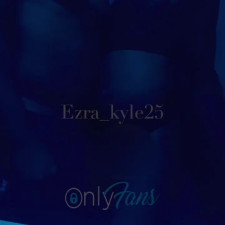 BBC Bathroom Sex with Black Muscular Hunk and Black Femboy Ezra_Kyle25