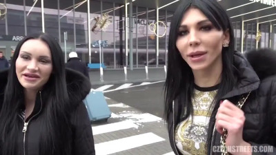 Man discover that Kimber lee and Bailey Paris are trans