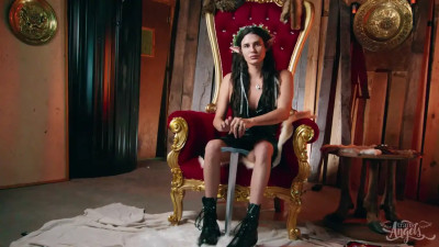 Bailey Archer queen elf