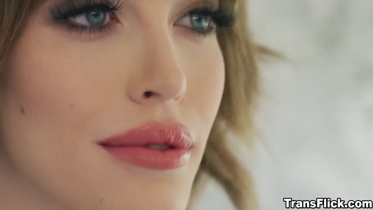 Watch Izzy Wilde playfully offers Cami Strella sex if she agrees to change Shemale Porn Videos | TranSexBig.