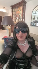 Cock sucking crossdressers