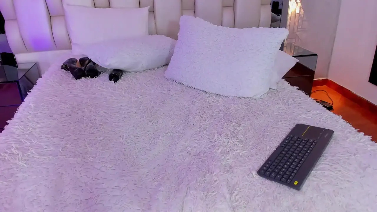 Watch Classy redhead dildo play💋💗💗 Shemale Porn Videos | TranSexBig.