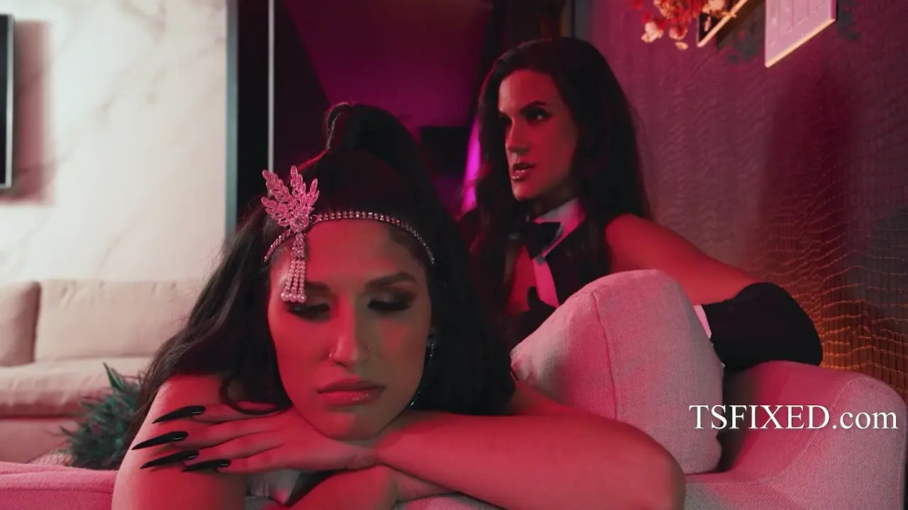 Watch Magicians Figure Out Where To Hide The Wand Shemale Porn Videos | TranSexBig.