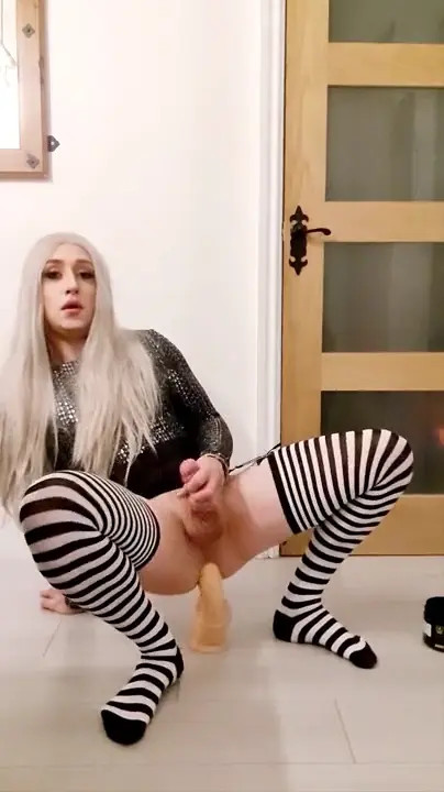 Watch Soo fucking deep Shemale Porn Videos | TranSexBig.