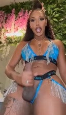 Very hot girl cumshot