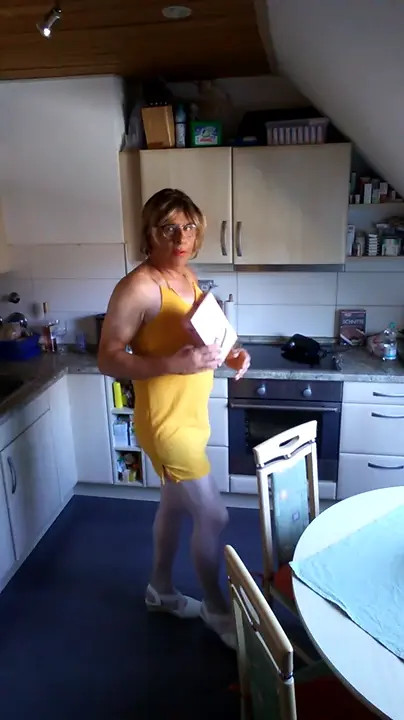 Watch Andrea Backt einen Kuchen Shemale Porn Videos | TranSexBig.
