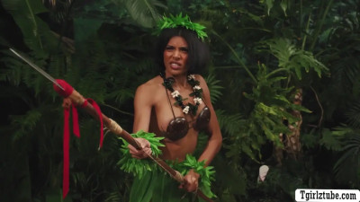 Stranger got lucky and fuck Ebony TS in jungle