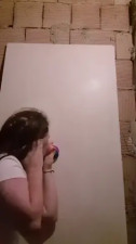 Mi masturbo in cantina e prendo un dildo gigante nel culo