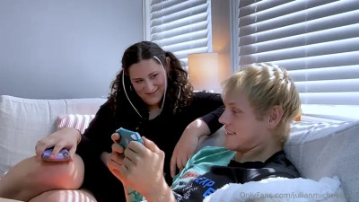 Jullian Michaels fucks her friend