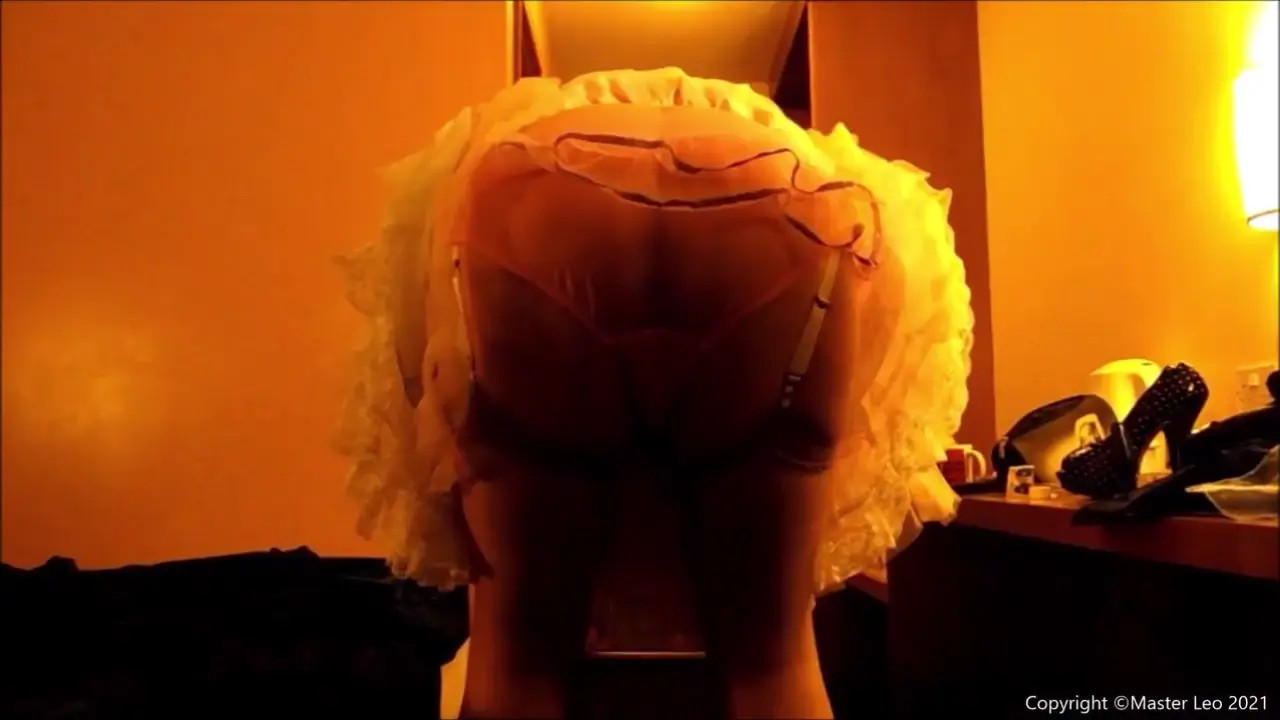 Watch samantha satine the maid gets a cumshot Shemale Porn Videos | TranSexBig.