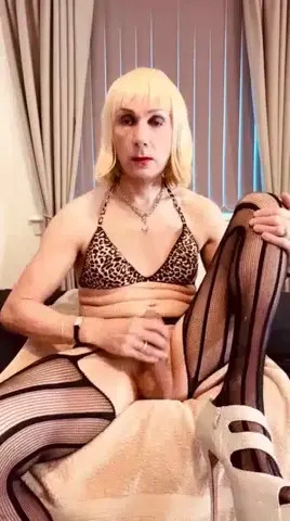 Watch Enormous mature dick Shemale Porn Videos | TranSexBig.
