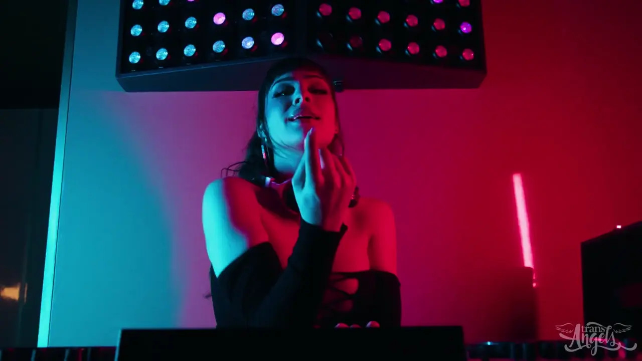 Watch BBC on sexy Dj Shemale Porn Videos | TranSexBig.
