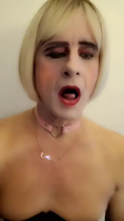 Watch So hot at home Shemale Porn Videos | TranSexBig.