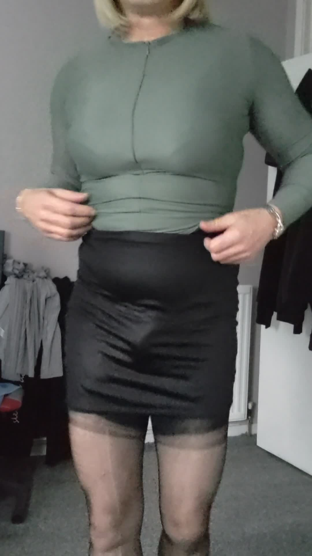 Watch Crossdresser skirt bulge Shemale Porn Videos | TranSexBig.