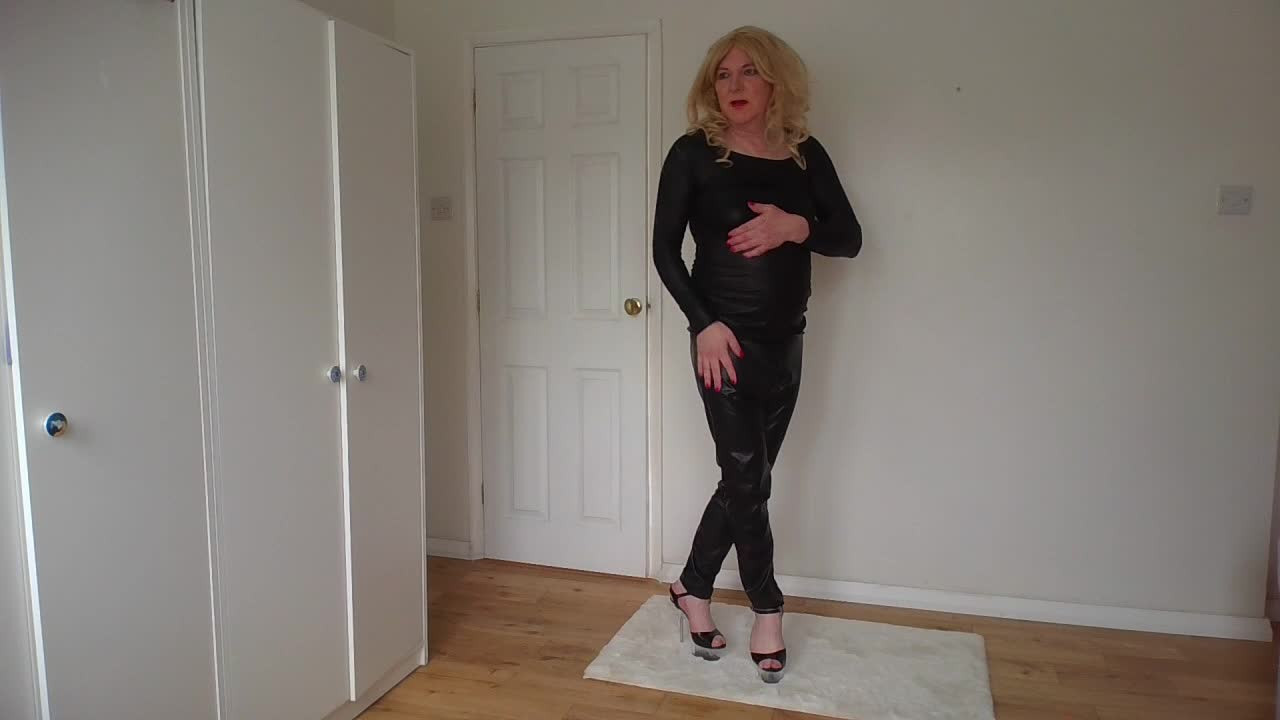 Watch Blonde in leather trousers and top Shemale Porn Videos | TranSexBig.