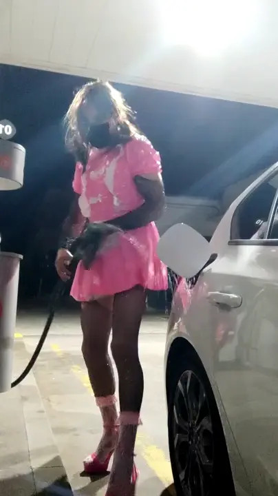 Watch Sissy pumps gás and got scared Shemale Porn Videos | TranSexBig.